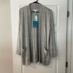 Gray cardigan with pockets